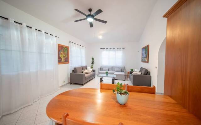 Casati Family House, Great Pool & Garden!