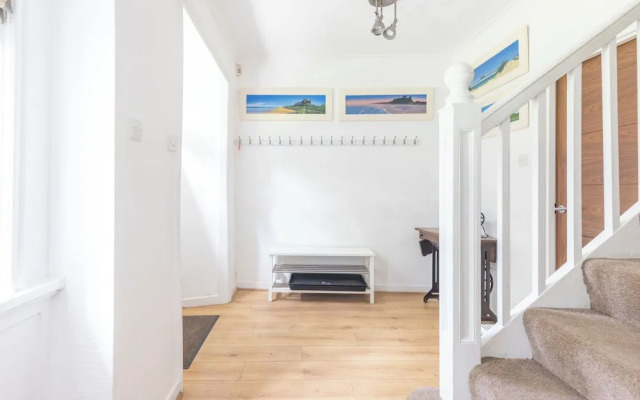 Village House - North East Escapes