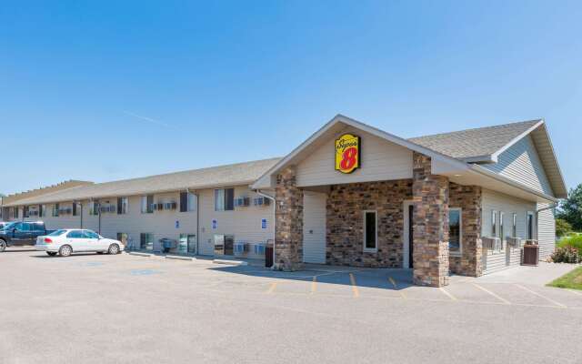 Super 8 by Wyndham Kearney