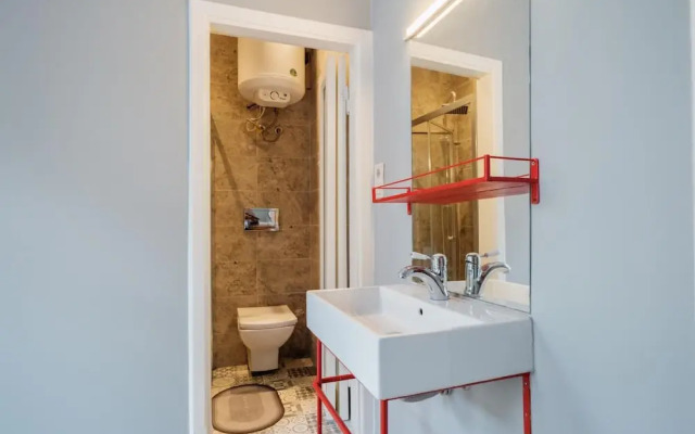 Rustic Stone Flat 5 min to Taksim Square