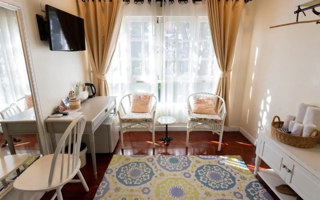 Nai Suan Bed and Breakfast