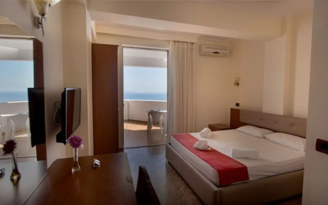 Paradise Lukova Hotel