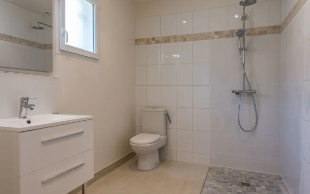 B&B House in Disneyland