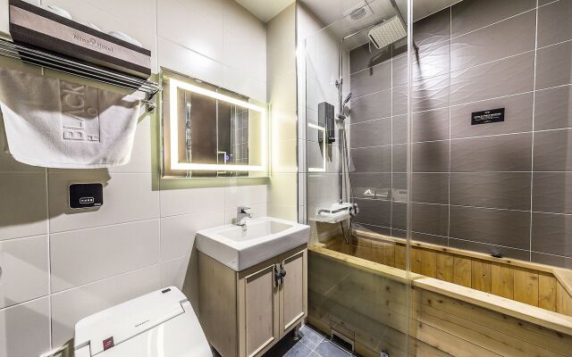 Hotel 9 in Dongdaemoon