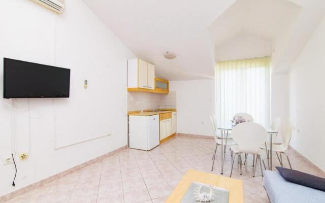 Vik - 250 m from beach - A2(3+2)