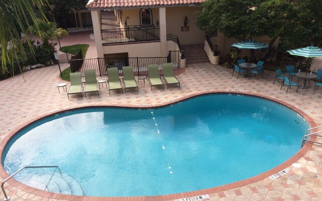 Red Roof Inn PLUS+ & Suites Tampa