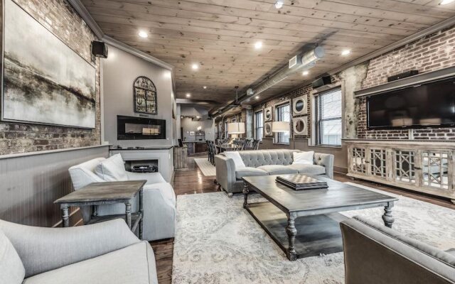 Cook Loft