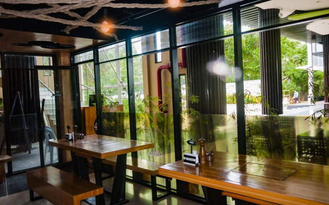 Aziza Paradise Hotel