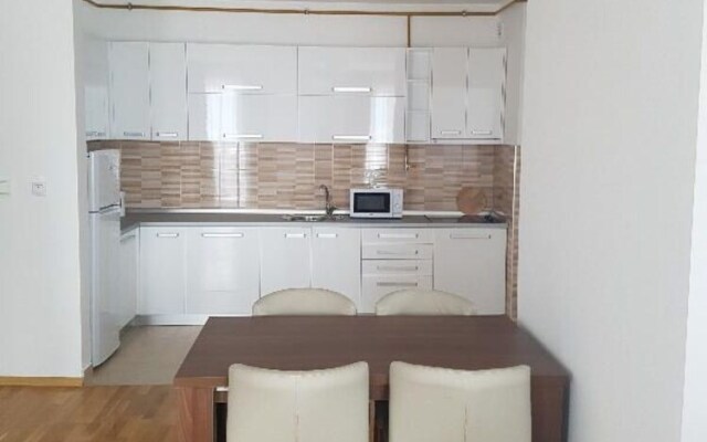 Malak Apartments