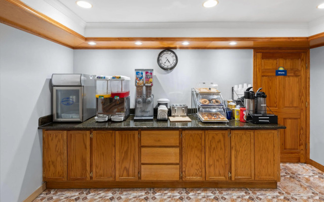 Days Inn by Wyndham Slidell