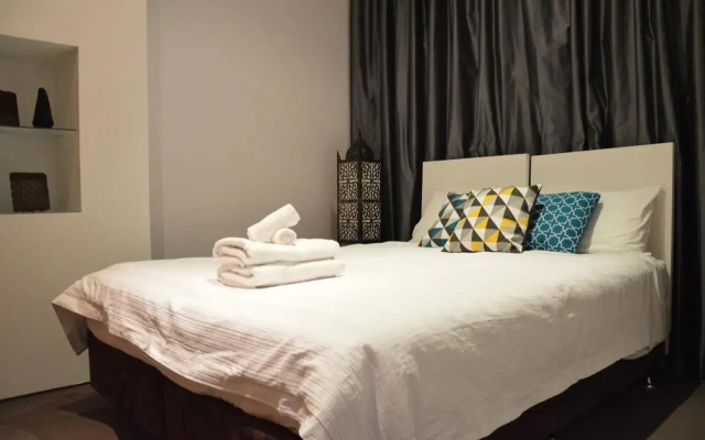 Adelaide Accommodation - The Angas