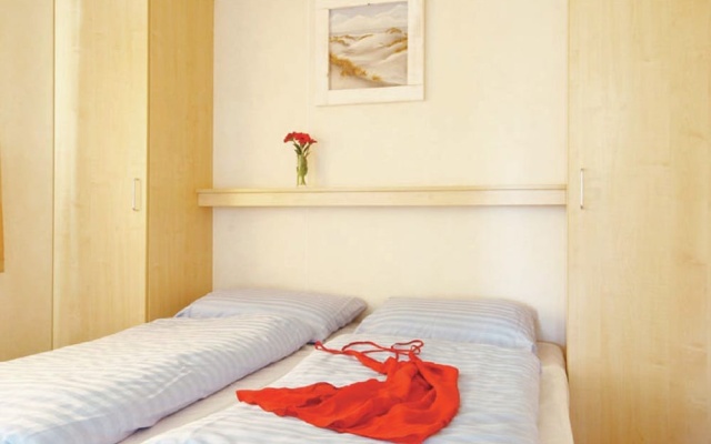 Nicely Decorated Chalet With Dishwasher, Located on Texel