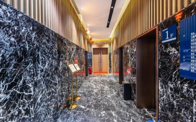 Yijin Meiyi Hotel (Yichang Binjiang Park CBD Shopping Center)