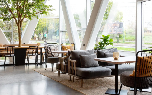 Best Western M-Treize Paris Asnieres
