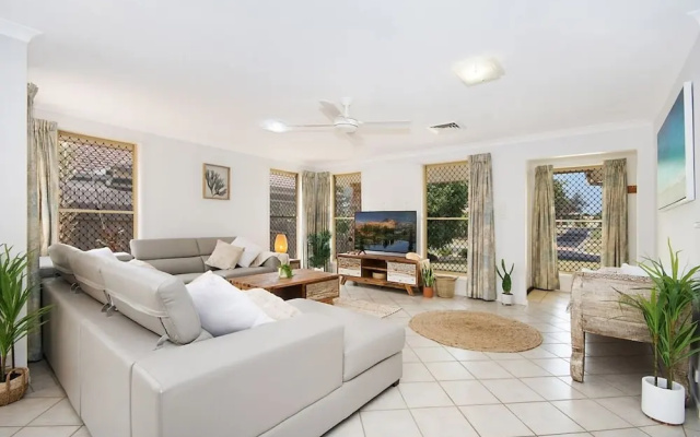 Kailani Beach House – Guest Rooms – Yamba