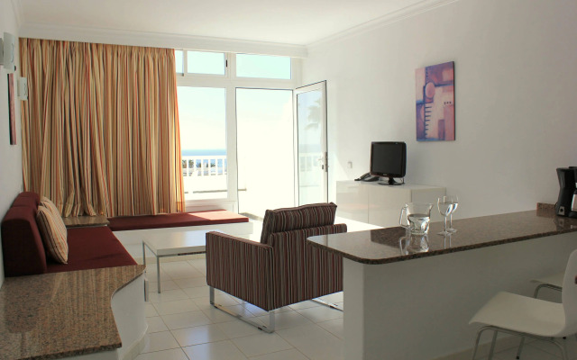 Arena Dorada - Apartments