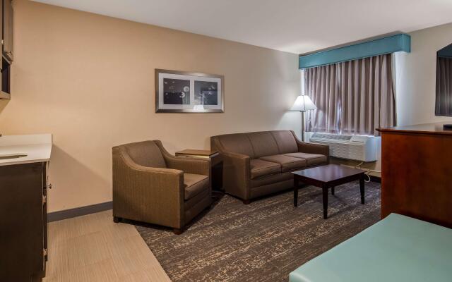 Best Western Plus Plaza Hotel