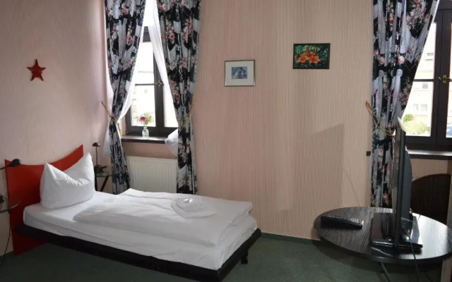 Hotel-Sternthaler /Rathauseck