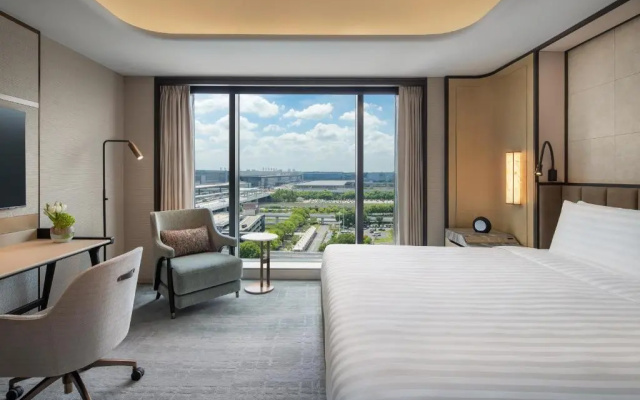 Shangri-La Hongqiao Airport,Shanghai – Guest Rooms – Shanghai