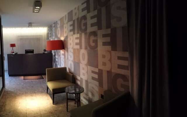 Hotel Henry