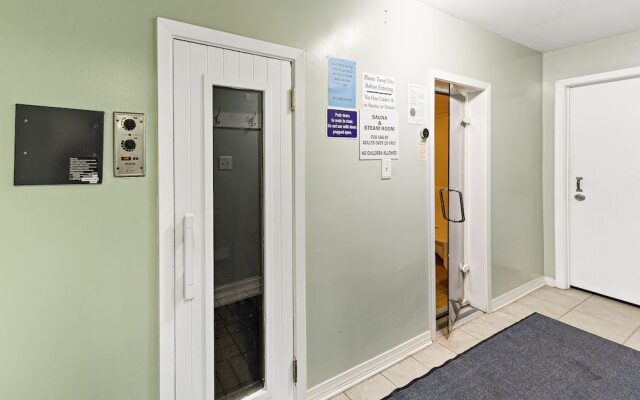 Seaside Beach & Racquet Condos