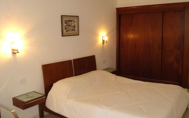 Hotel Corniche Palace