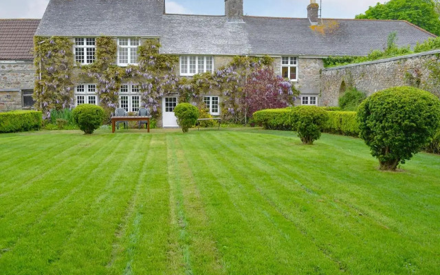 Manor House
