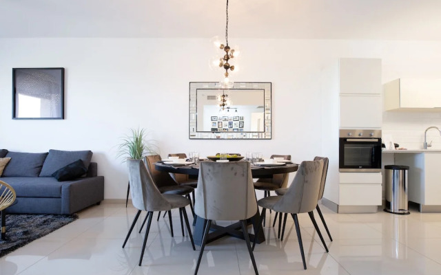 Harav Kuk Residence