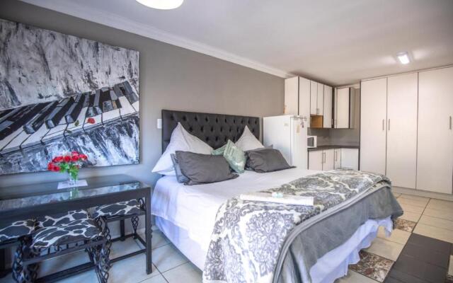 Thatch Haven Guesthouse