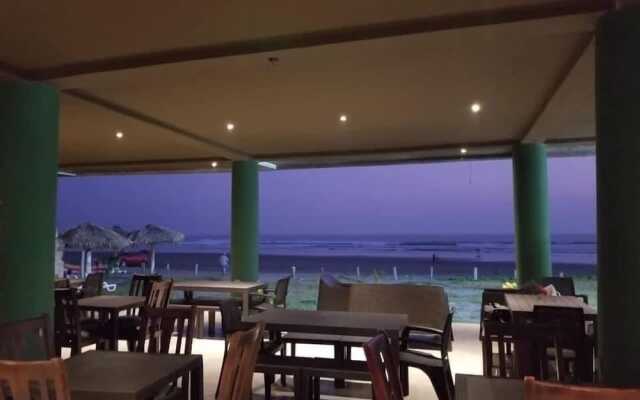 Sambo Mambo Beach Hotel