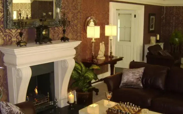 Red Cliff Lodge Restaurant and Seaview Suites