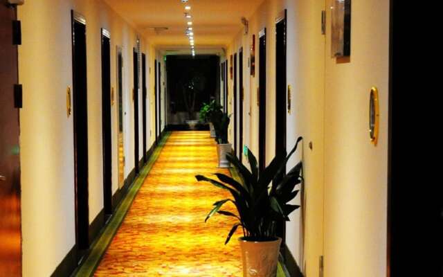 GreenTree Inn Dongtai Jianggang Yingbin Road Gangcheng Avenue Business Hotel