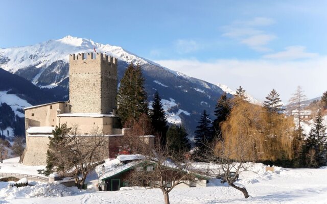 Burg Biedenegg Pach Flie
