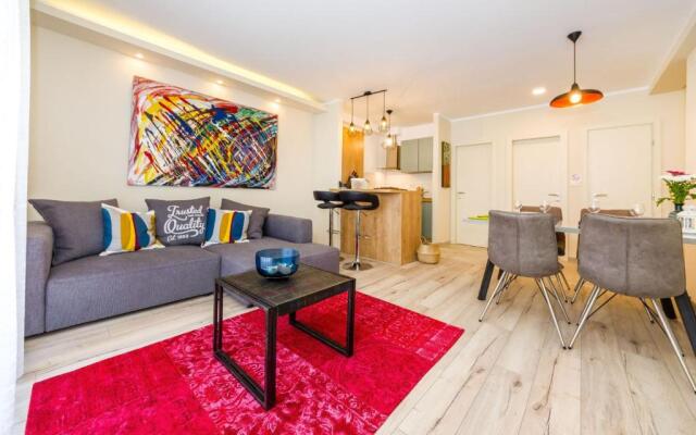 Ema 2Br Apt. In Old Town Centre