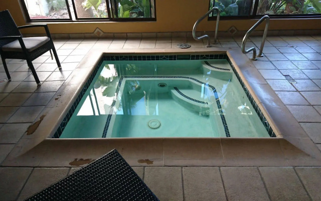Corona Hotel & Spa