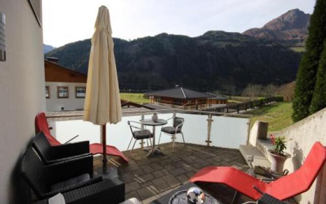 Apartments Schloß-Weißenstein-Straße