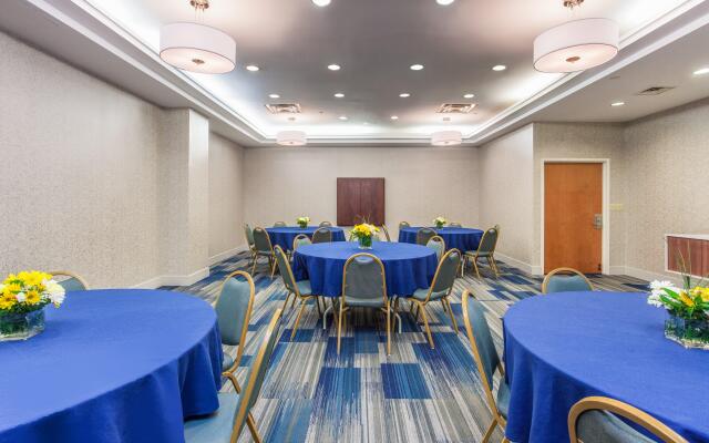 Holiday Inn Express Hauppauge by IHG