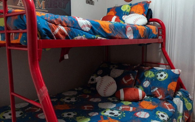 Tropical Breeze Escapes Couples Studio