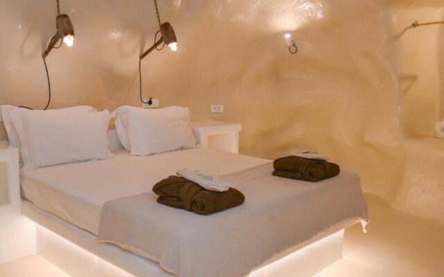 Dream on Adamas Milos