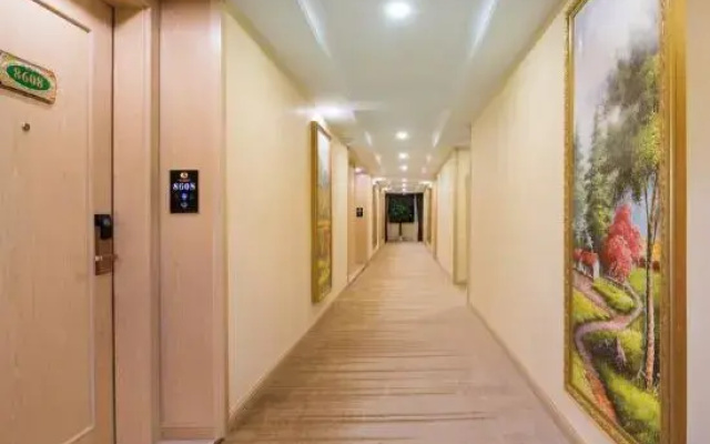 Vienna Sanhao Hotel Qingyang Jiuhuashan Railway Station