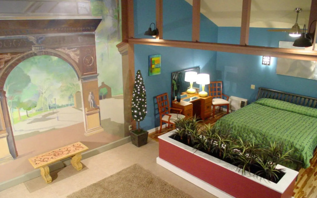 Wildwood Inn Tropical Dome & Theme Suites