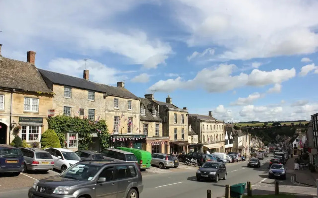 The Golden Pheasant Hotel