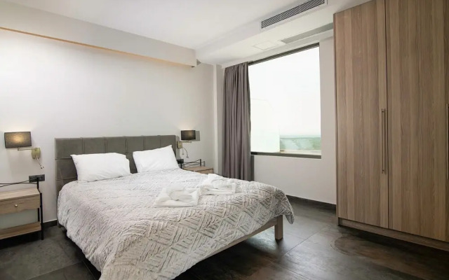 Serenity Suites Sea View 3