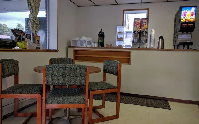 Tomahawk Motor Lodge By OYO Riverton US-26