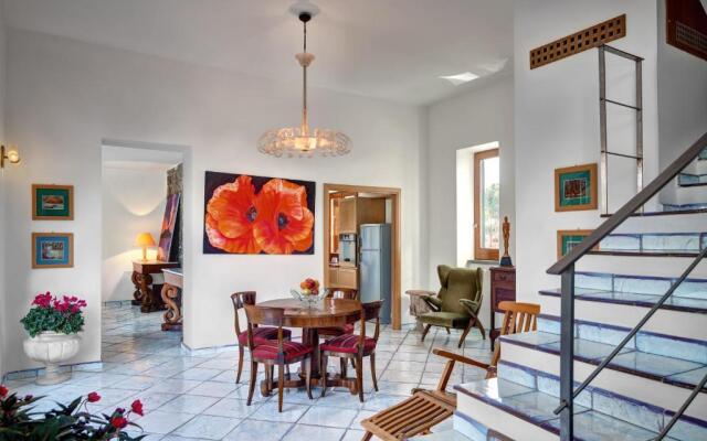 Villa Vesuvio by Gocce