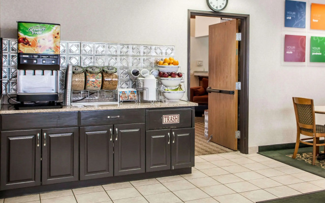 Comfort Suites Peoria I-74