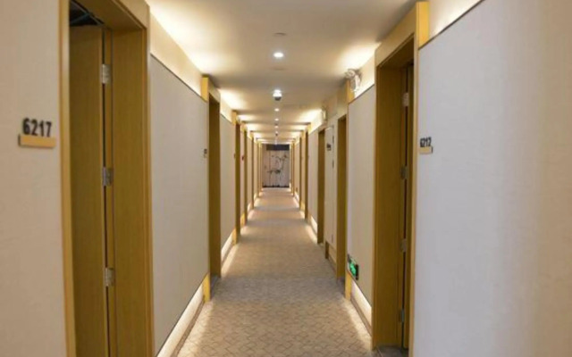 Yougo Hotel (Shanghai Nanxiang Guyi Garden)