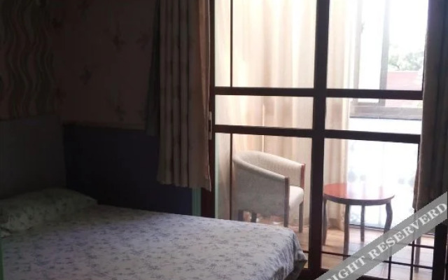 Xiangfu Hostel (Shanghai Handan Road)