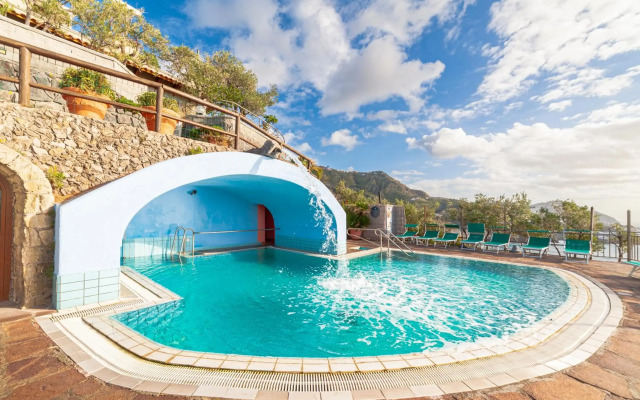 Punta Chiarito Resort