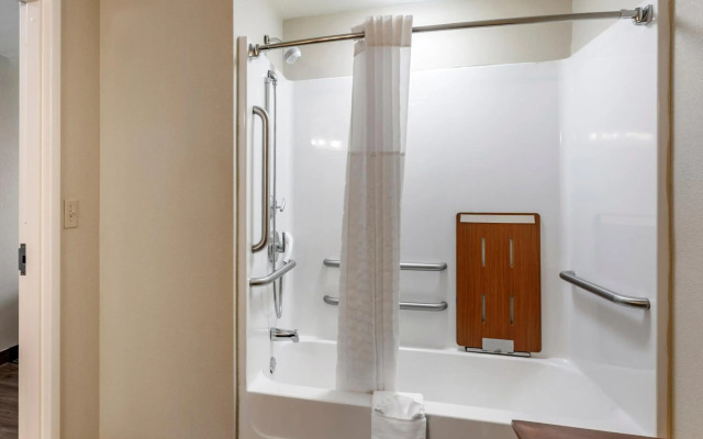 Comfort Inn & Suites Atoka-Millington